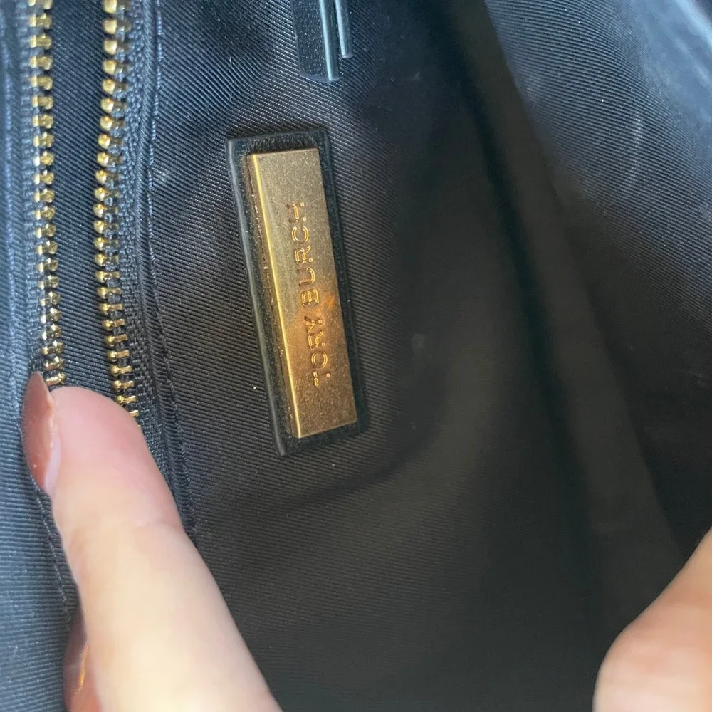 Tory Burch Kira Diamond Quilt Camera Crossbody Bag‎ Black Leather Gold Chain
